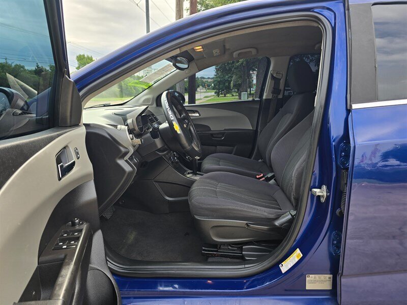 2014 Chevrolet Sonic LT Auto - Photo 15 - Garland, TX 75042