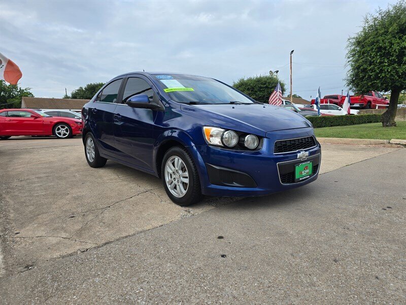 2014 Chevrolet Sonic LT Auto - Photo 11 - Garland, TX 75042