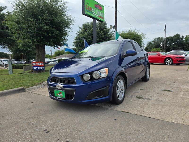 2014 Chevrolet Sonic LT Auto - Photo 2 - Garland, TX 75042