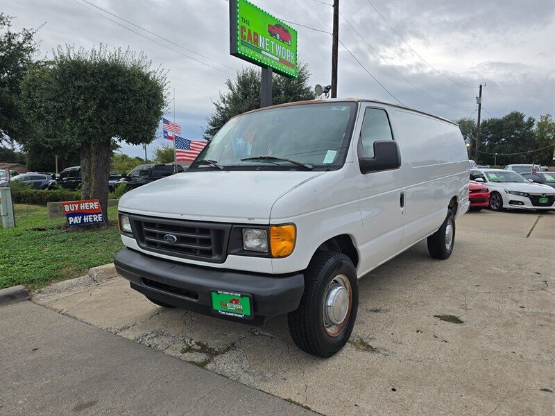 2003 Ford E-Series Van E-350 SD - Photo 2 - Garland, TX 75042