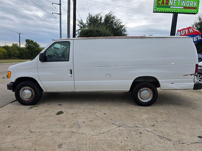 2003 Ford E-Series Van E-350 SD - Photo 3 - Garland, TX 75042