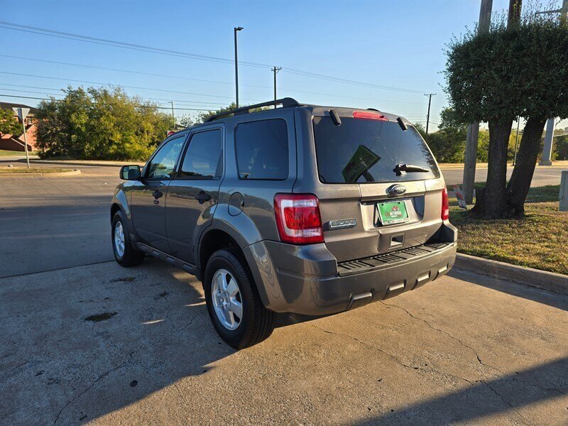 2012 Ford Escape XLT - Photo 7 - Garland, TX 75042