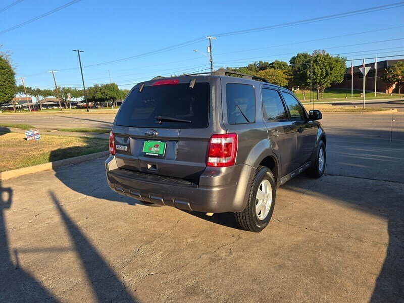 2012 Ford Escape XLT - Photo 10 - Garland, TX 75042