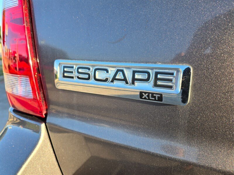 2012 Ford Escape XLT - Photo 8 - Garland, TX 75042