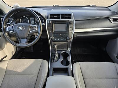 2016 Toyota Camry SE   - Photo 17 - Garland, TX 75042