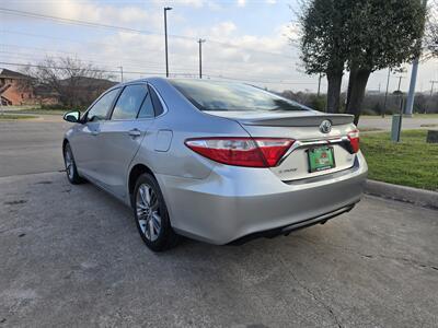 2016 Toyota Camry SE   - Photo 6 - Garland, TX 75042