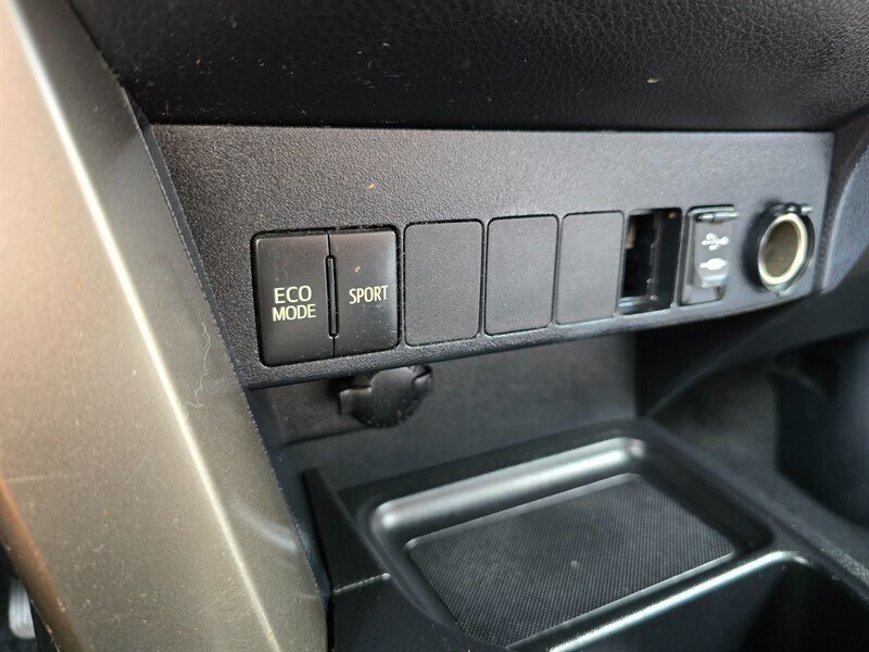 2013 Toyota RAV4 LE - Photo 19 - Garland, TX 75042
