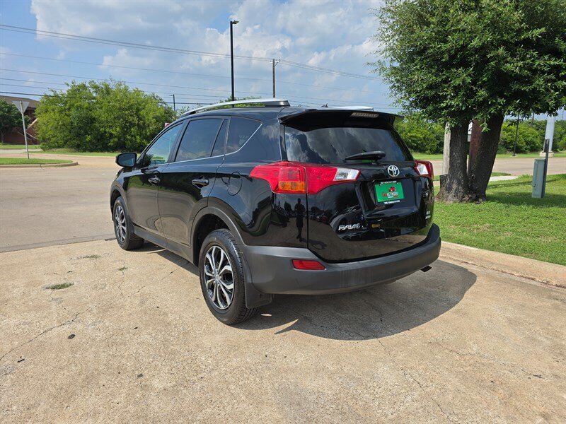 2013 Toyota RAV4 LE - Photo 6 - Garland, TX 75042