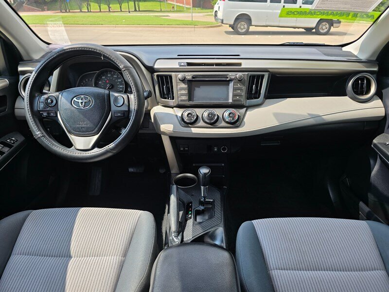 2013 Toyota RAV4 LE - Photo 17 - Garland, TX 75042