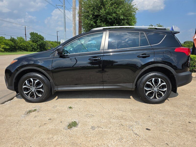 2013 Toyota RAV4 LE - Photo 3 - Garland, TX 75042