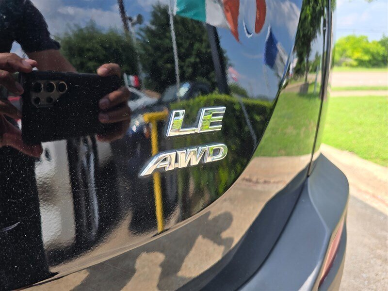 2013 Toyota RAV4 LE - Photo 8 - Garland, TX 75042