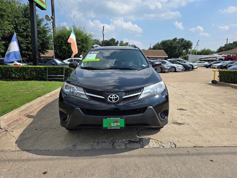 2013 Toyota RAV4 LE - Photo 12 - Garland, TX 75042