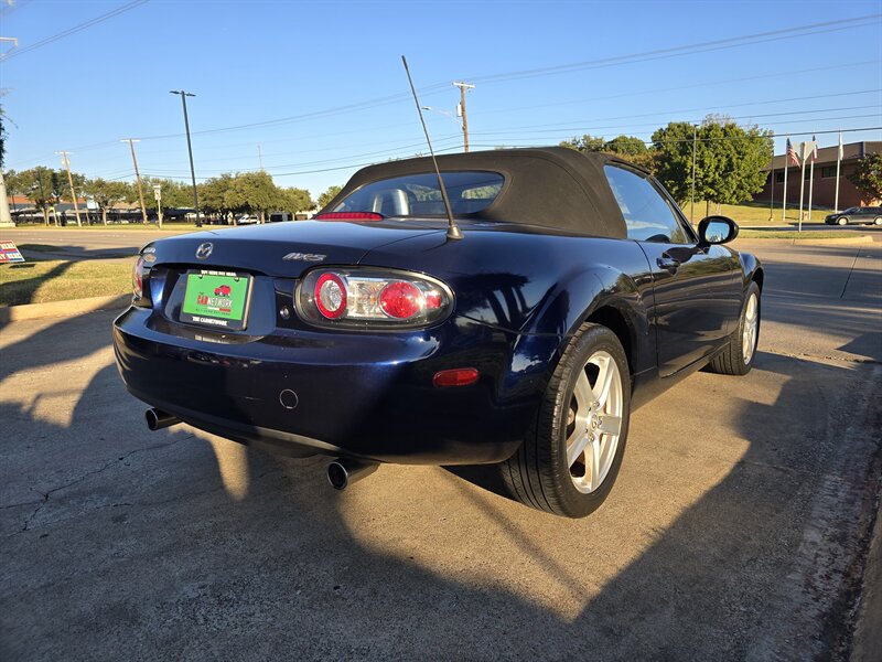2007 Mazda MX-5 Miata Sport   - Photo 11 - Garland, TX 75042