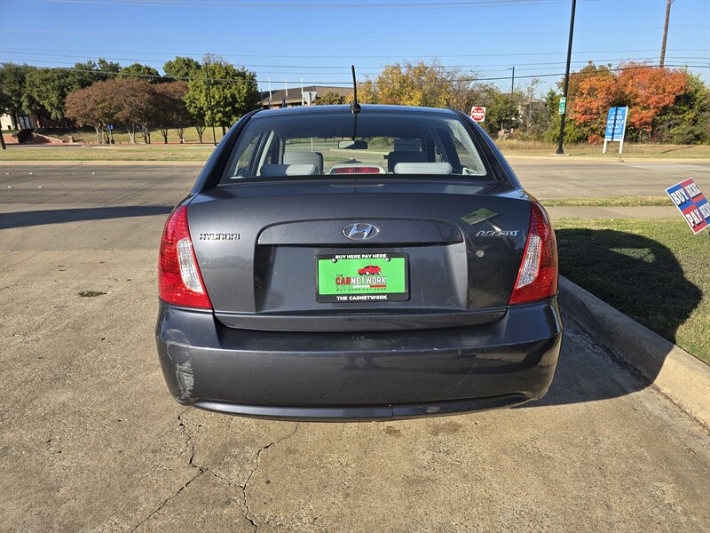 2010 Hyundai ACCENT GLS - Photo 7 - Garland, TX 75042