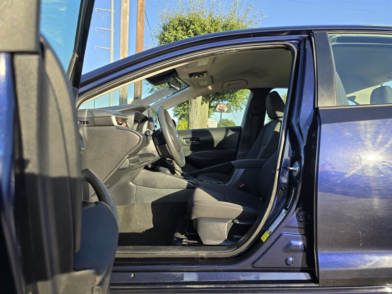 2024 Toyota Corolla LE - Photo 14 - Garland, TX 75042
