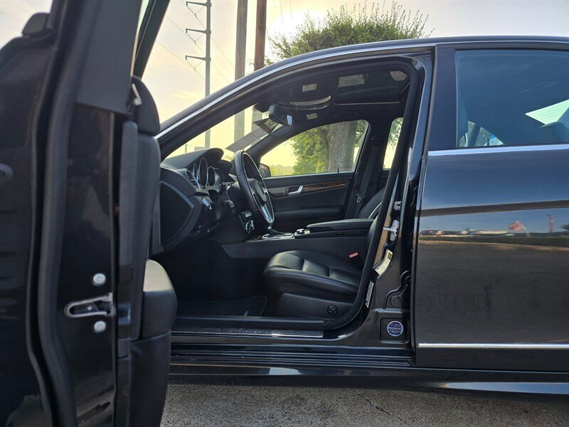 2012 Mercedes-Benz C 250 Sport - Photo 18 - Garland, TX 75042
