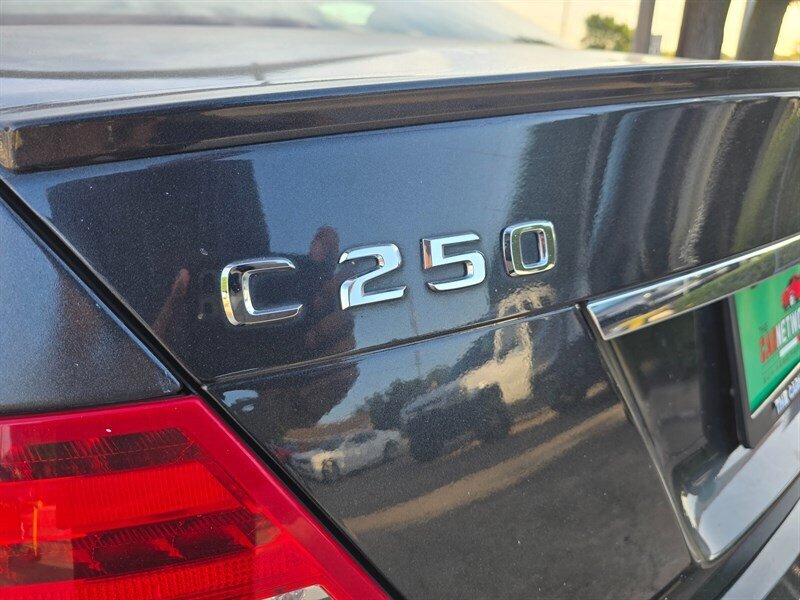 2012 Mercedes-Benz C 250 Sport - Photo 7 - Garland, TX 75042