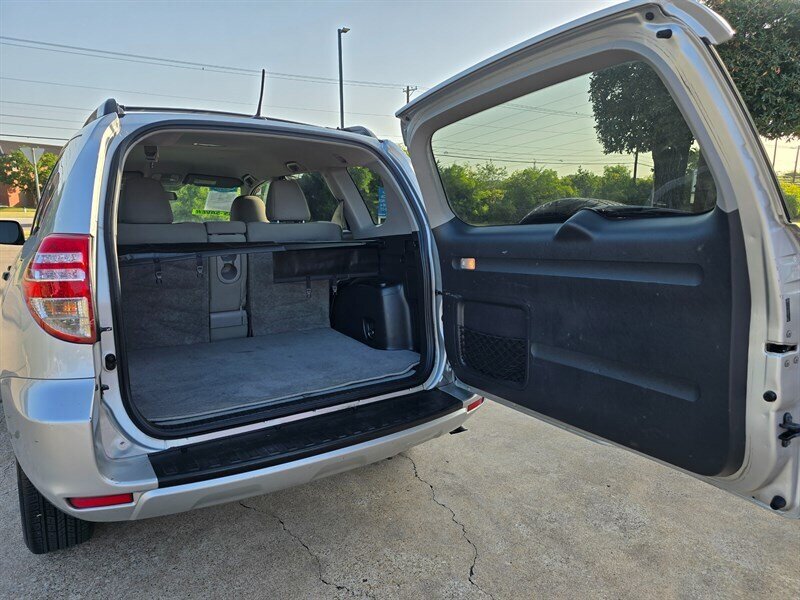 2012 Toyota RAV4 - Photo 8 - Garland, TX 75042