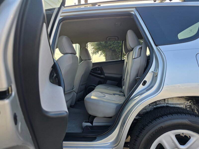2012 Toyota RAV4 - Photo 17 - Garland, TX 75042
