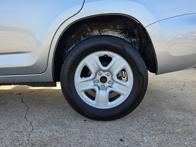 2012 Toyota RAV4 - Photo 4 - Garland, TX 75042