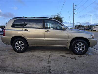 2004 Toyota Highlander V6   - Photo 9 - Garland, TX 75042