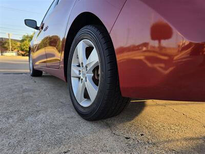 2011 Hyundai ELANTRA GLS   - Photo 5 - Garland, TX 75042