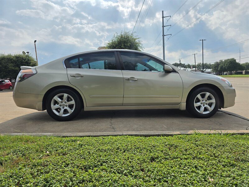 2009 Nissan Altima 2.5 S - Photo 9 - Garland, TX 75042