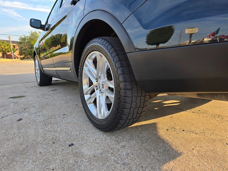 2016 Ford Explorer XLT - Photo 5 - Garland, TX 75042