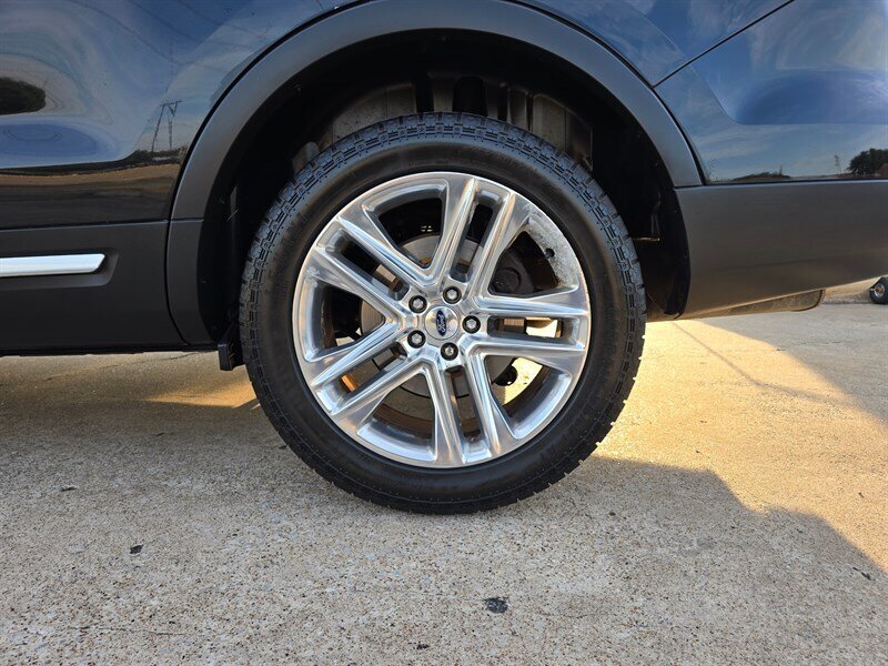 2016 Ford Explorer XLT - Photo 4 - Garland, TX 75042