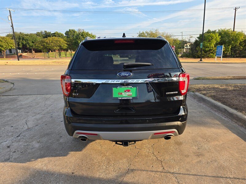 2016 Ford Explorer XLT - Photo 9 - Garland, TX 75042