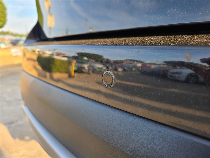 2016 Ford Explorer XLT - Photo 10 - Garland, TX 75042