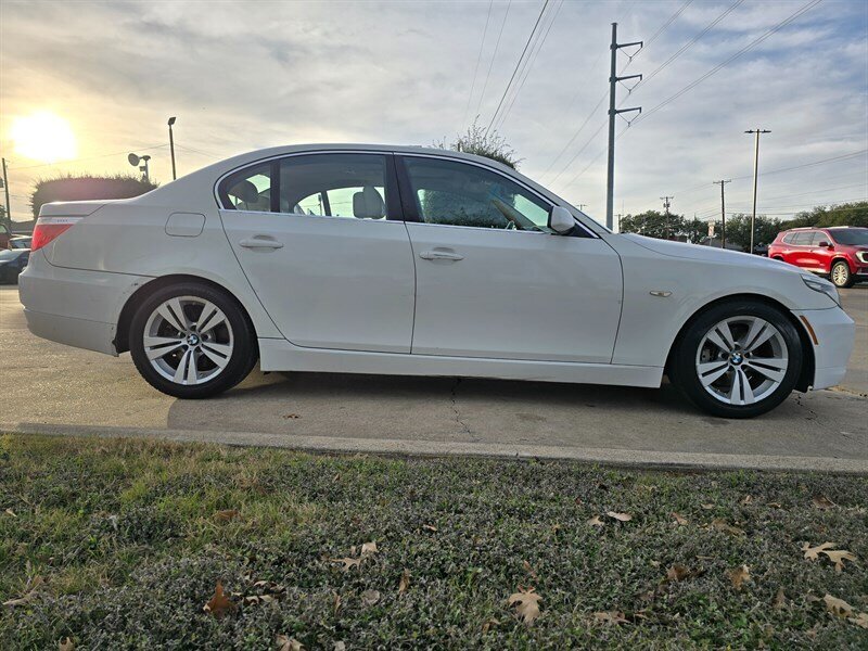 2009 BMW 5 Series 528i - Photo 9 - Garland, TX 75042