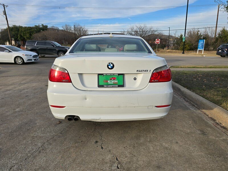 2009 BMW 5 Series 528i - Photo 6 - Garland, TX 75042
