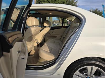 2009 BMW 5 Series 528i   - Photo 15 - Garland, TX 75042