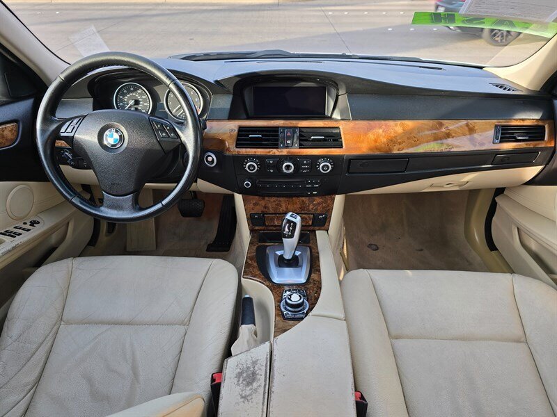 2009 BMW 5 Series 528i - Photo 16 - Garland, TX 75042
