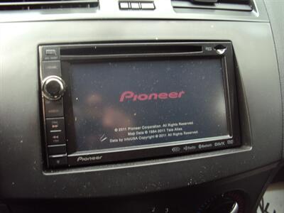 2012 Mazda Mazda3 i Touring   - Photo 12 - Surrey, BC V3T 2T5