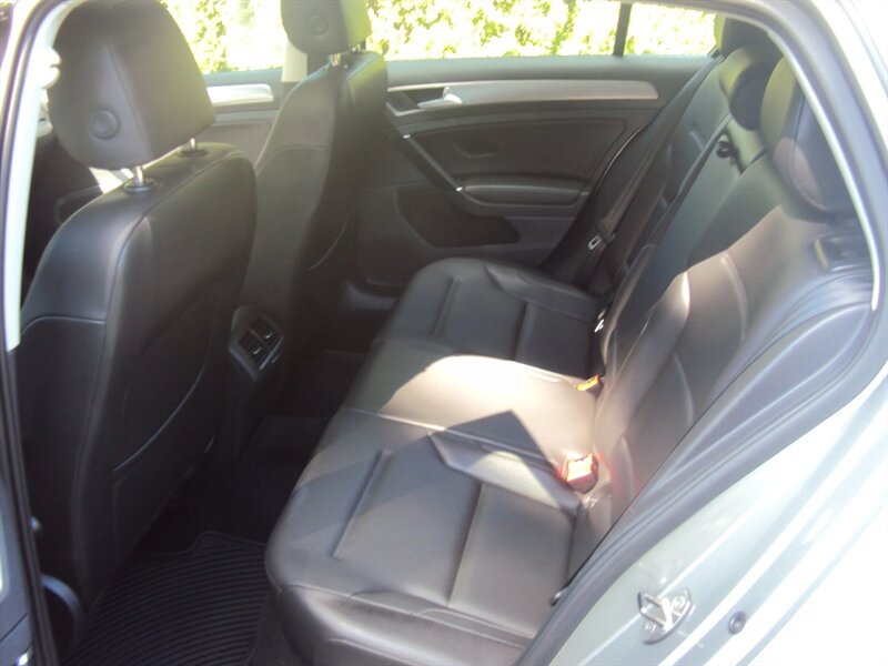 2015 Volkswagen Golf TSI S - Photo 6 - Surrey, BC V3T 2T5