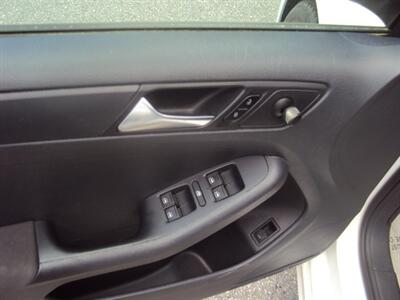 2012 Volkswagen Jetta   - Photo 6 - Surrey, BC V3T 2T5