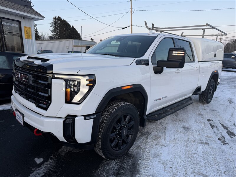 2024 GMC Sierra 2500HD AT4's photo