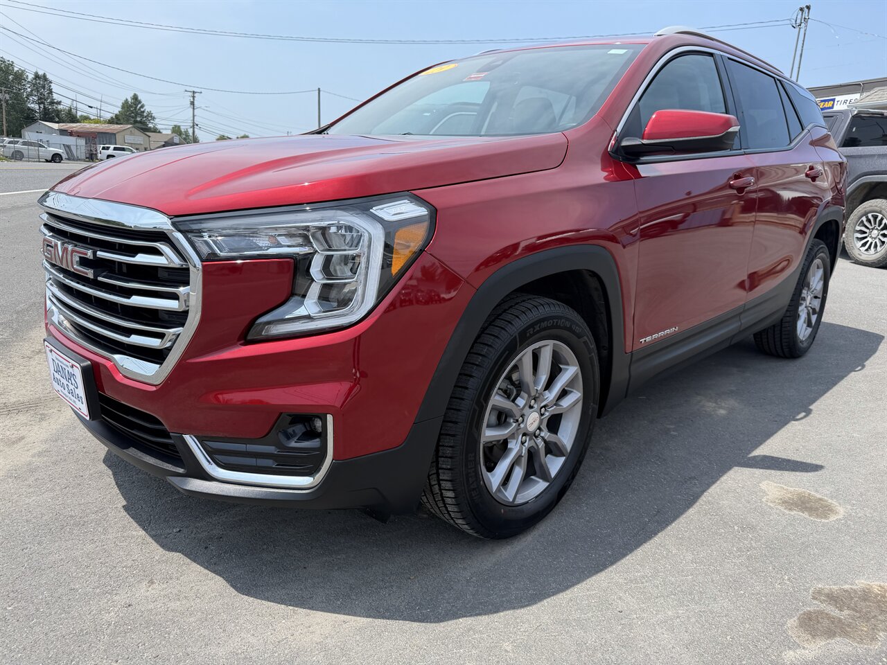 2023 GMC Terrain SLT - Photo 2