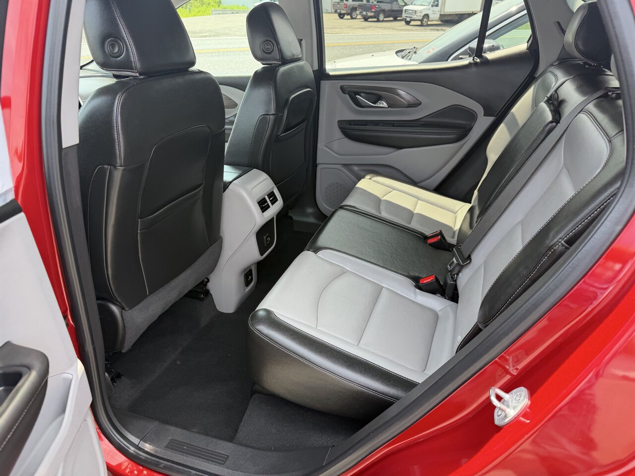 2023 GMC Terrain SLT - Photo 9