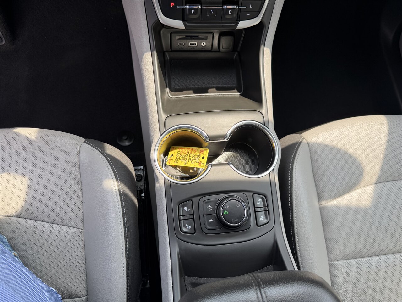2023 GMC Terrain SLT - Photo 12