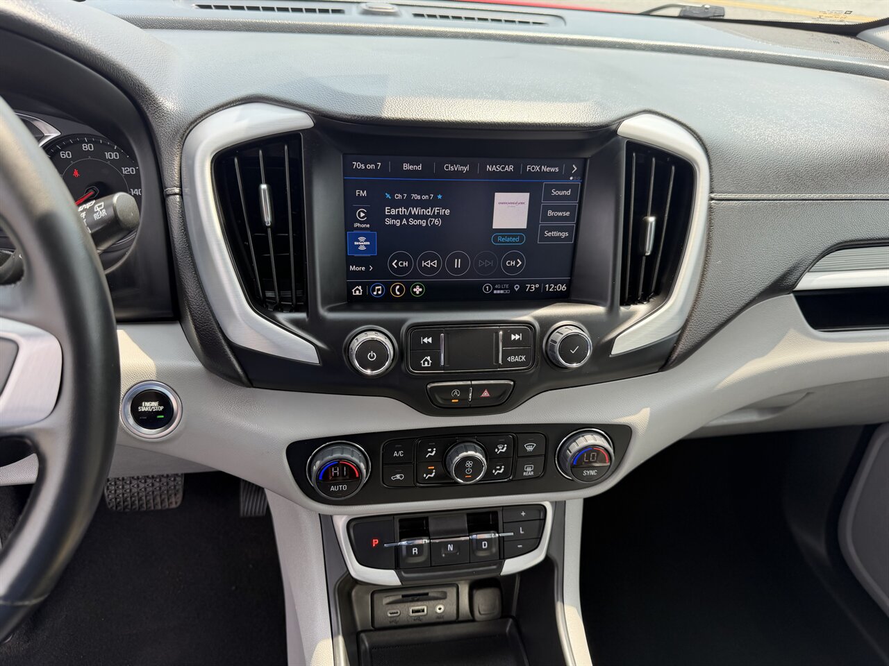 2023 GMC Terrain SLT - Photo 11
