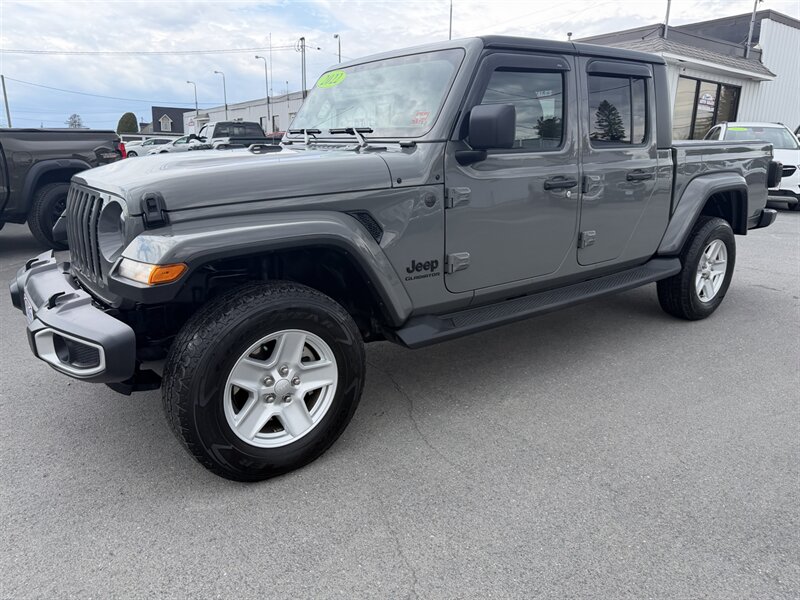 2022 Jeep Gladiator Sport S  