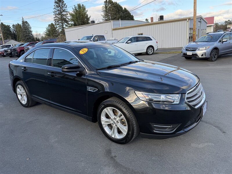 2015 Ford Taurus SEL