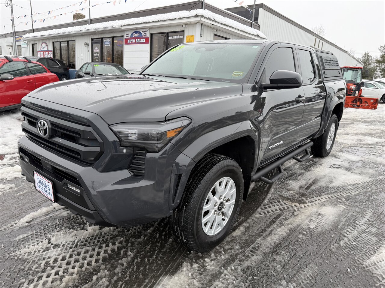 2025 Toyota Tacoma SR5 photo 3