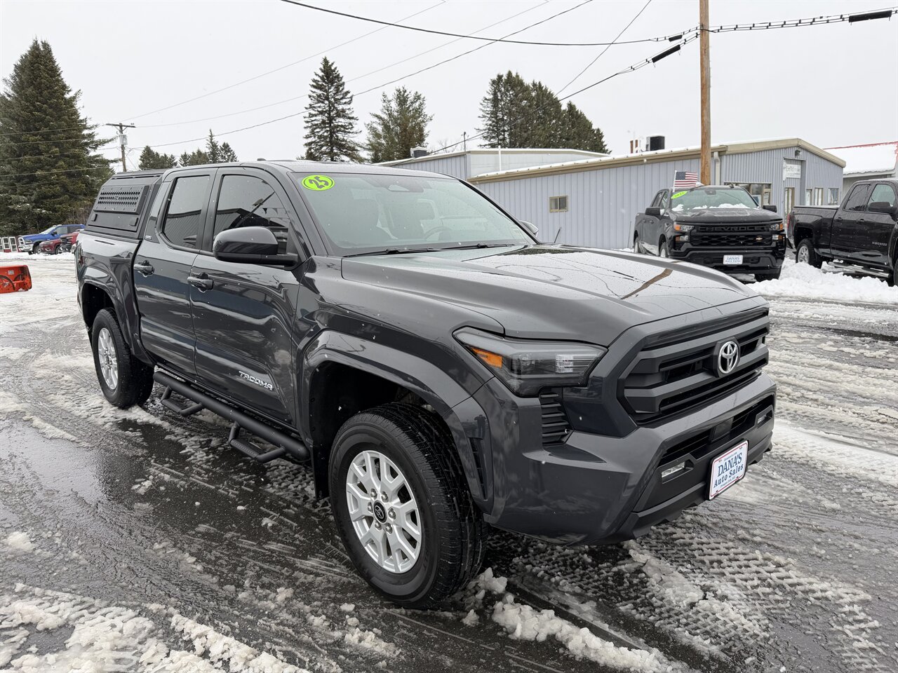 2025 Toyota Tacoma SR5 photo 4