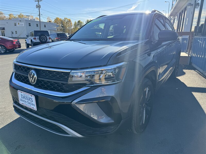 2022 Volkswagen Taos S  