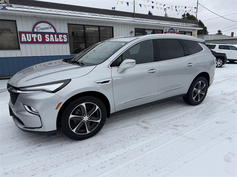 2022 Buick Enclave Essence  