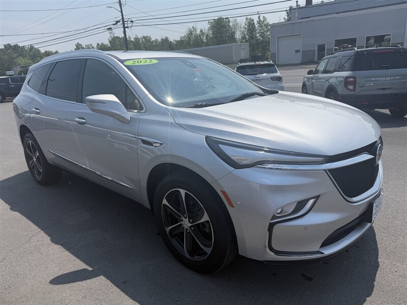 2022 Buick Enclave Essence  